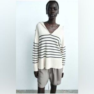 Zara XS fits like S oversized striped sweater